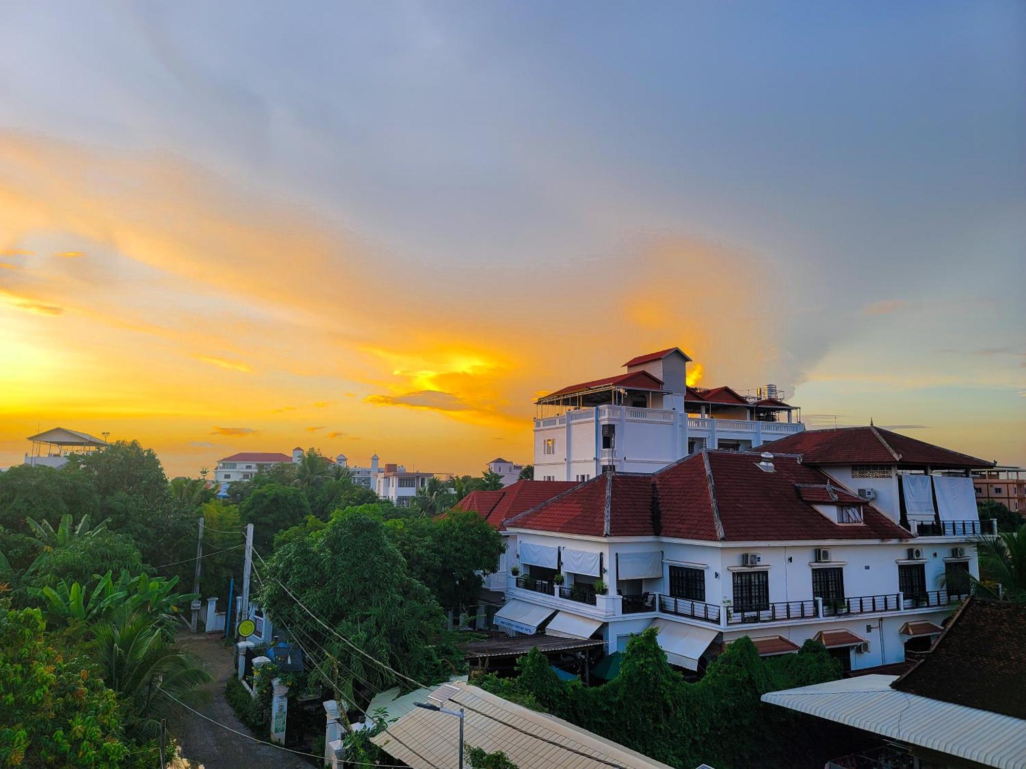 Bed & Bedzzz Vandrerhjem Siem Reap Eksteriør bilde